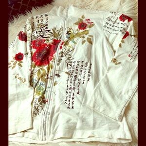 Adorable zipped sweatshirt with Asian Flare